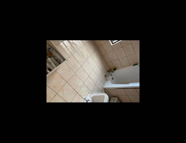 2 BEDROOM HOUSE FOR SALE IN CLAYVILLE